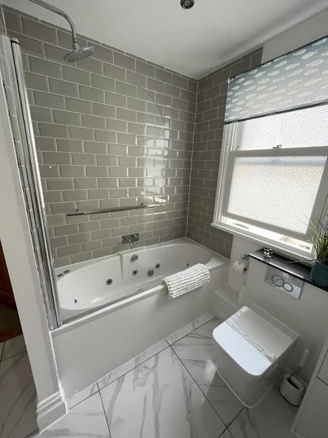 Lazy Waves Boutique B&B New Quay Exteriér fotografie